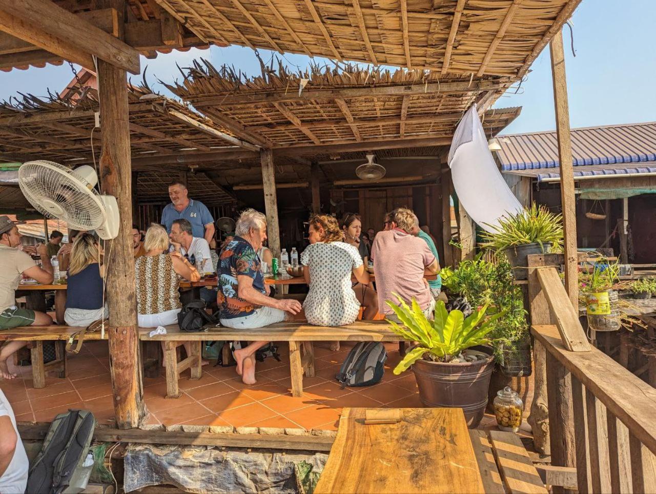 St 63 Home Stay & Tour Kampong Khleang מראה חיצוני תמונה